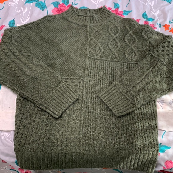 AE Sweater - Picture 1 of 2